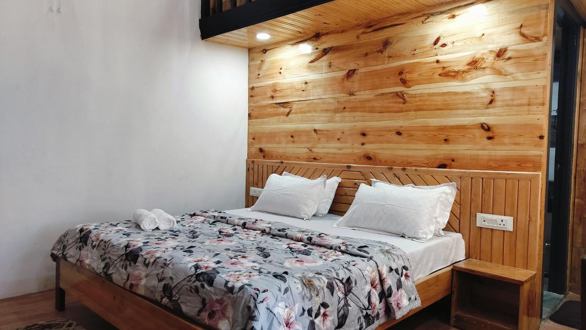 Baikunth Homes Dalhousie Ngoại thất bức ảnh