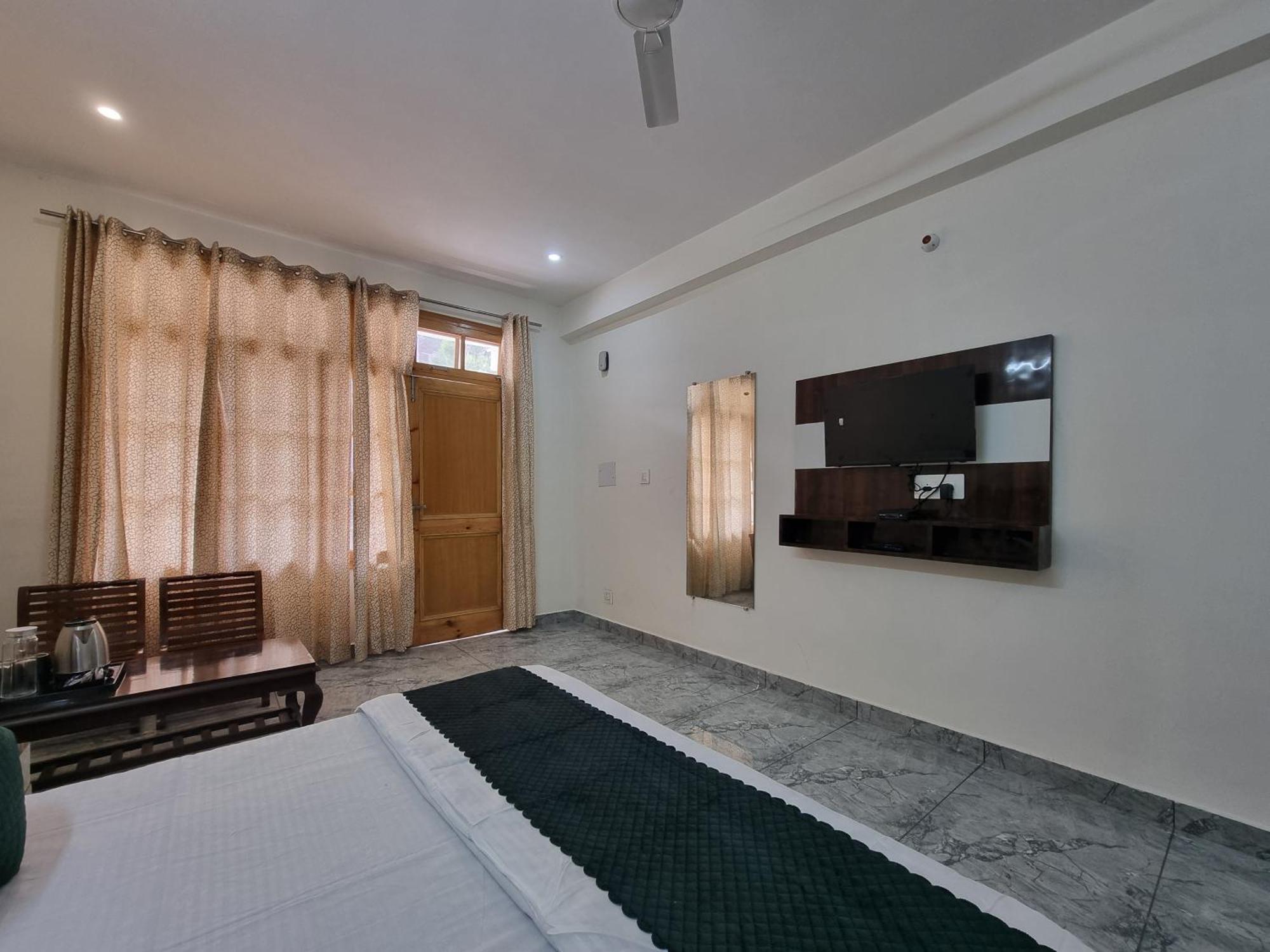 Baikunth Homes Dalhousie Ngoại thất bức ảnh